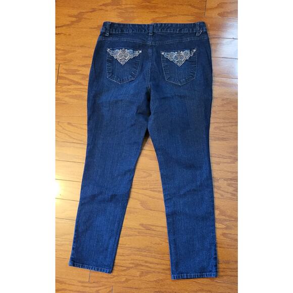 Style & Co Straight Leg Women's size 12 Dark Wash Blue Denim Jeans - Picture 2 of 10